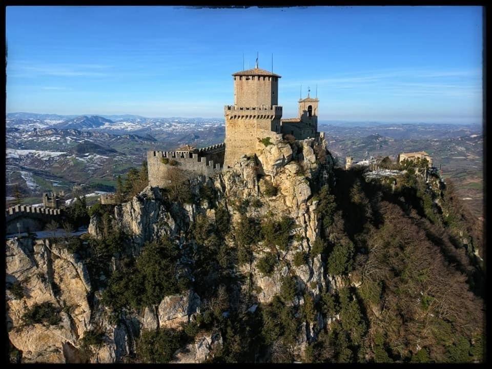 One Suite San Marino Exterior foto